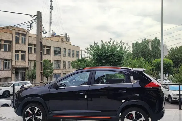 ام وی ام، X33 کراس