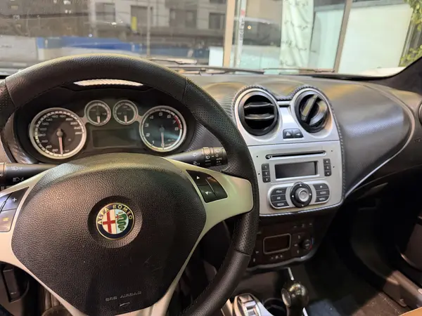 آلفارومئو، میتو