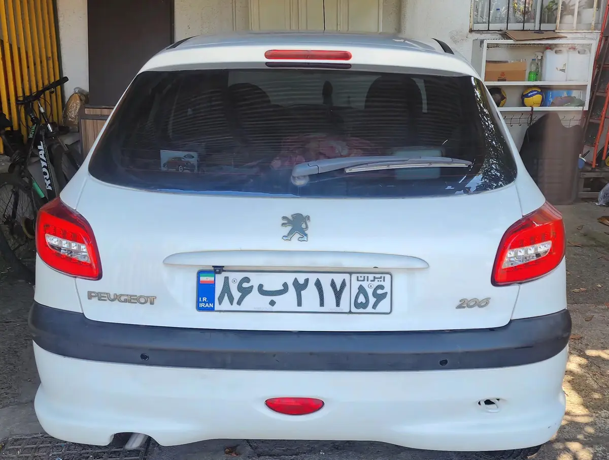 پژو،  206