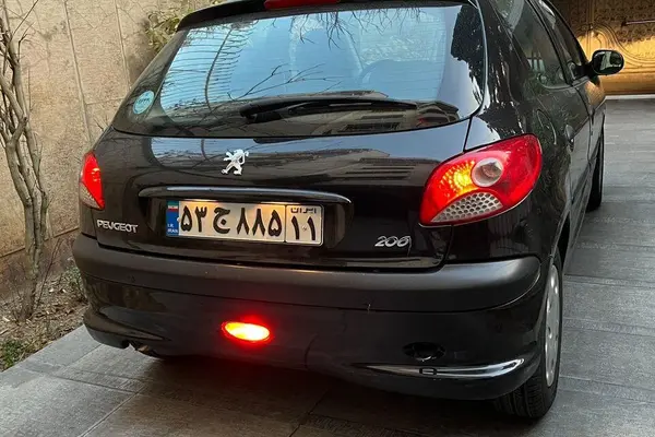 پژو، 206