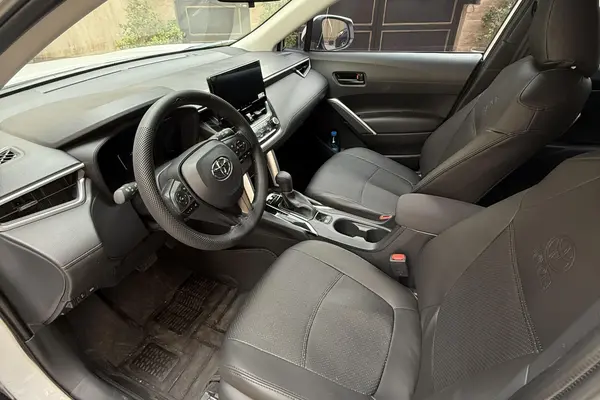 تویوتا، کرولا کراس هیبرید