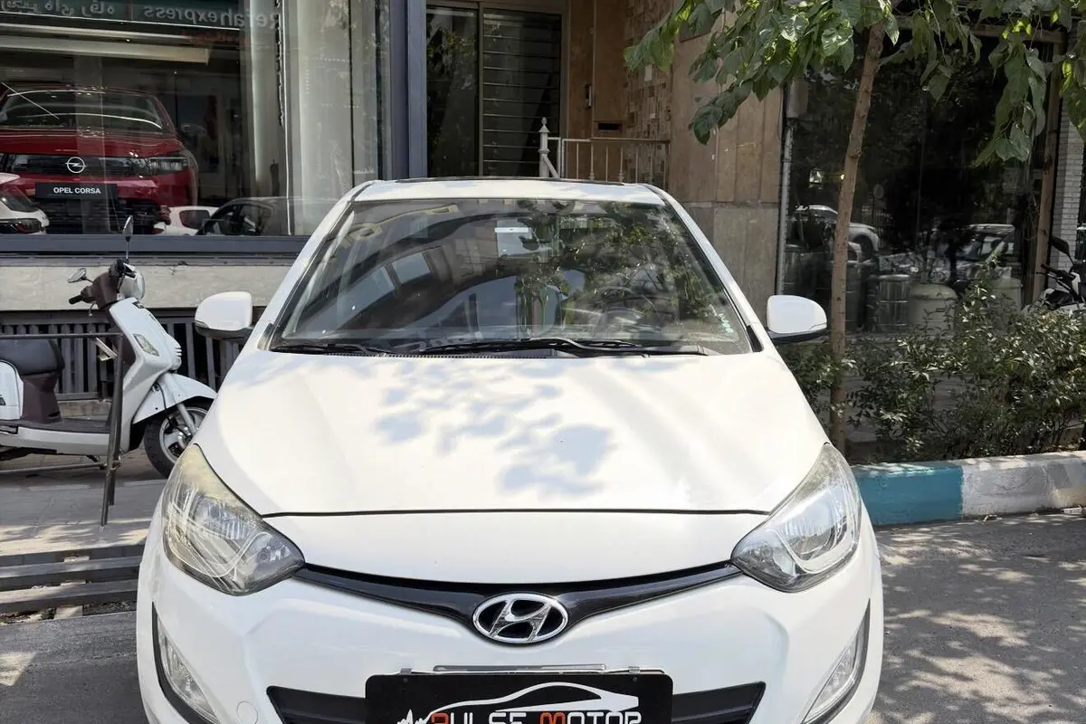 هیوندای  i20