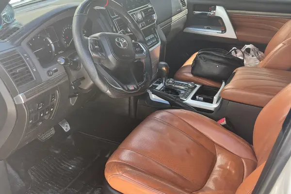 تویوتا، لندکروز چهار در