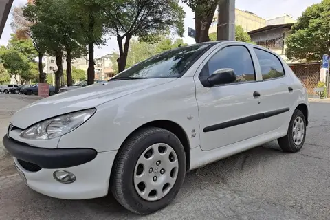 پژو، 206