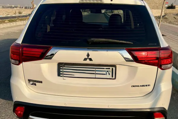 میتسوبیشی، اوتلندر