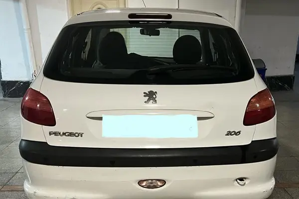 پژو، 206