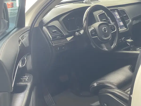 ولوو  XC90