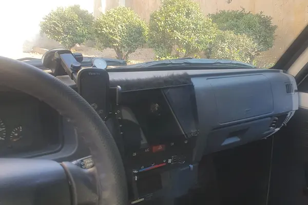 کارا، تک کابین