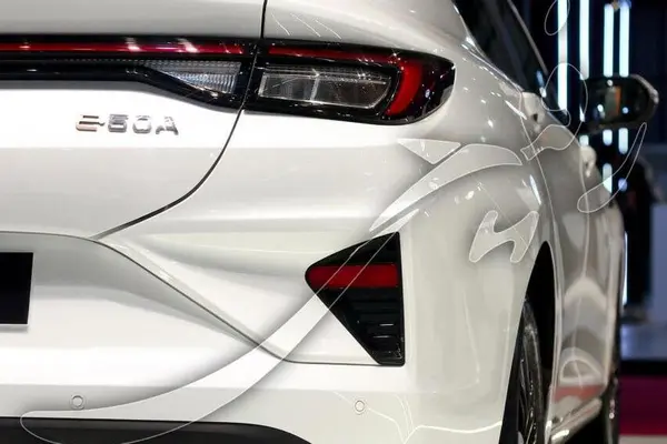 پیش فروش کی ام سی، eJ7