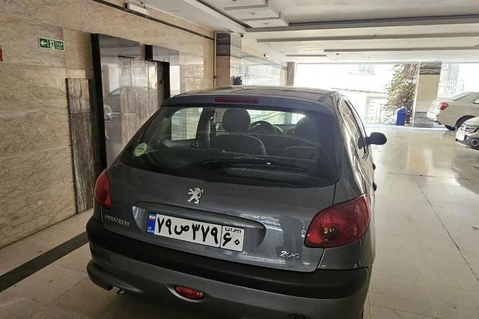 پژو،  206