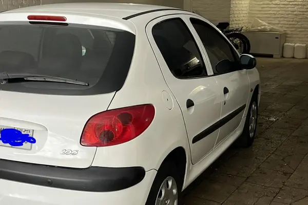 پژو  206