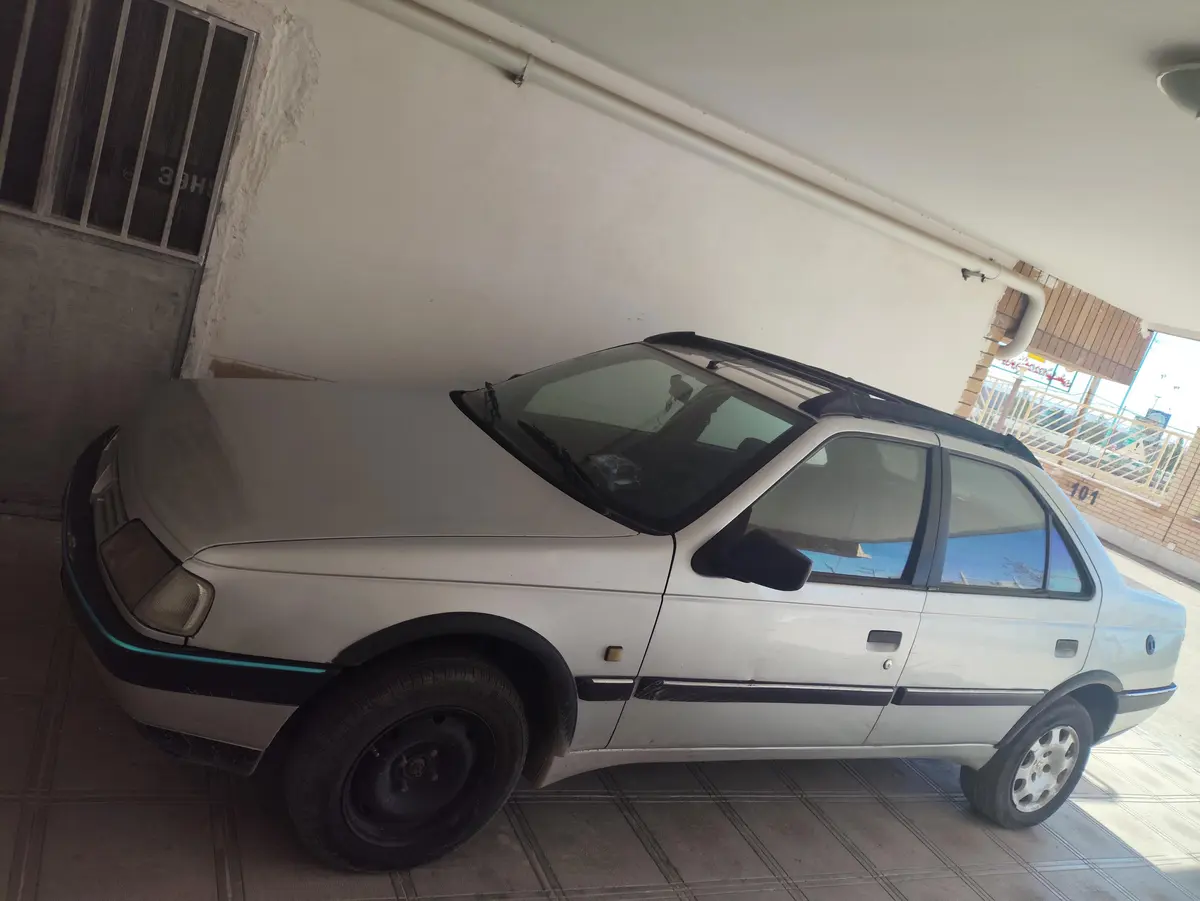 پژو،  405
