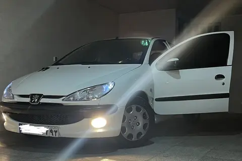پژو، 206