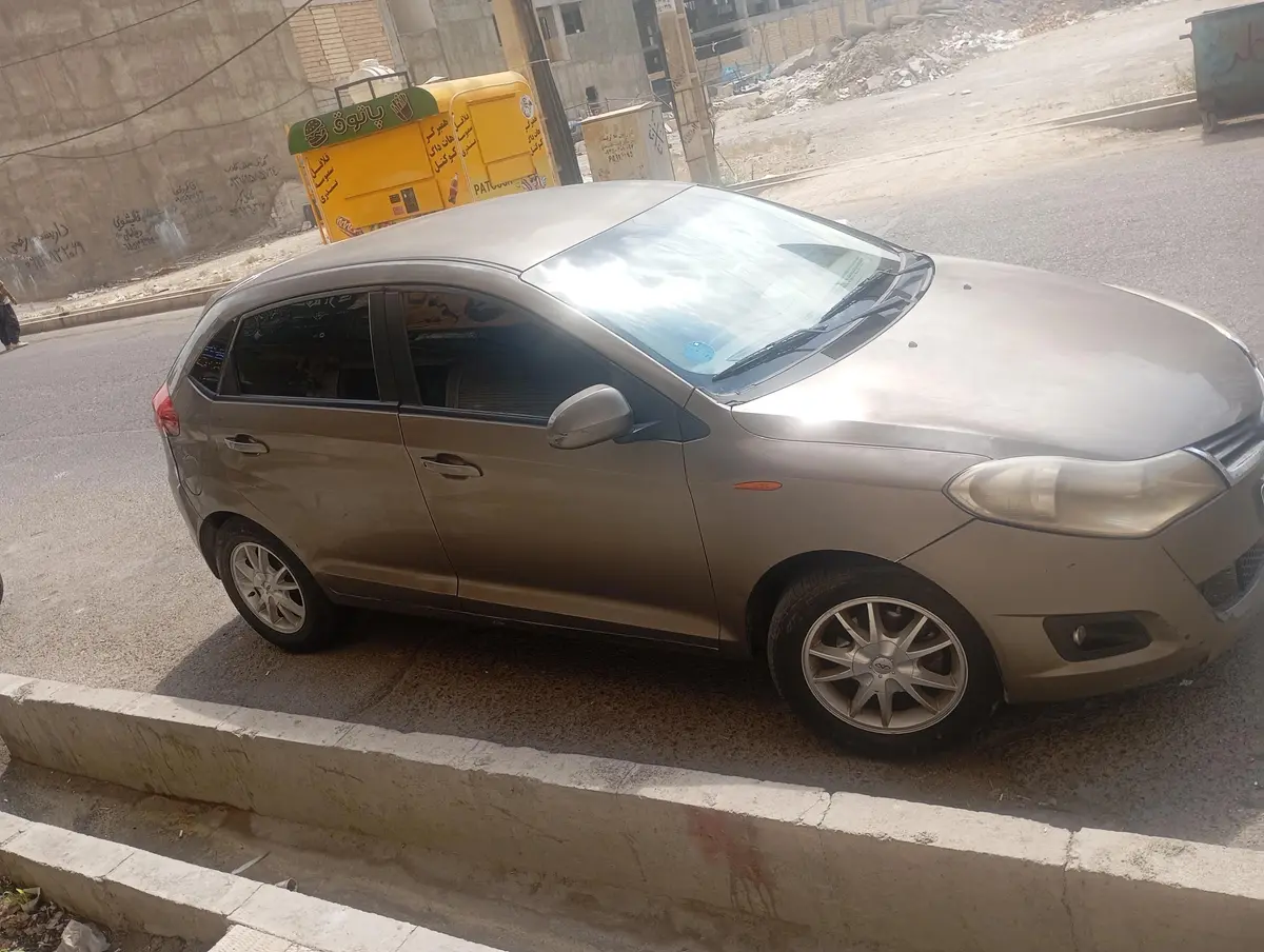 ام وی ام،  315هاچ بک