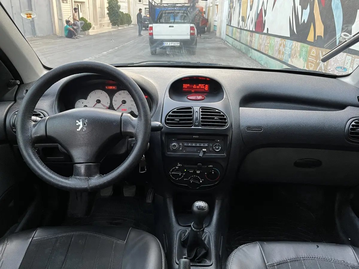 پژو،  206