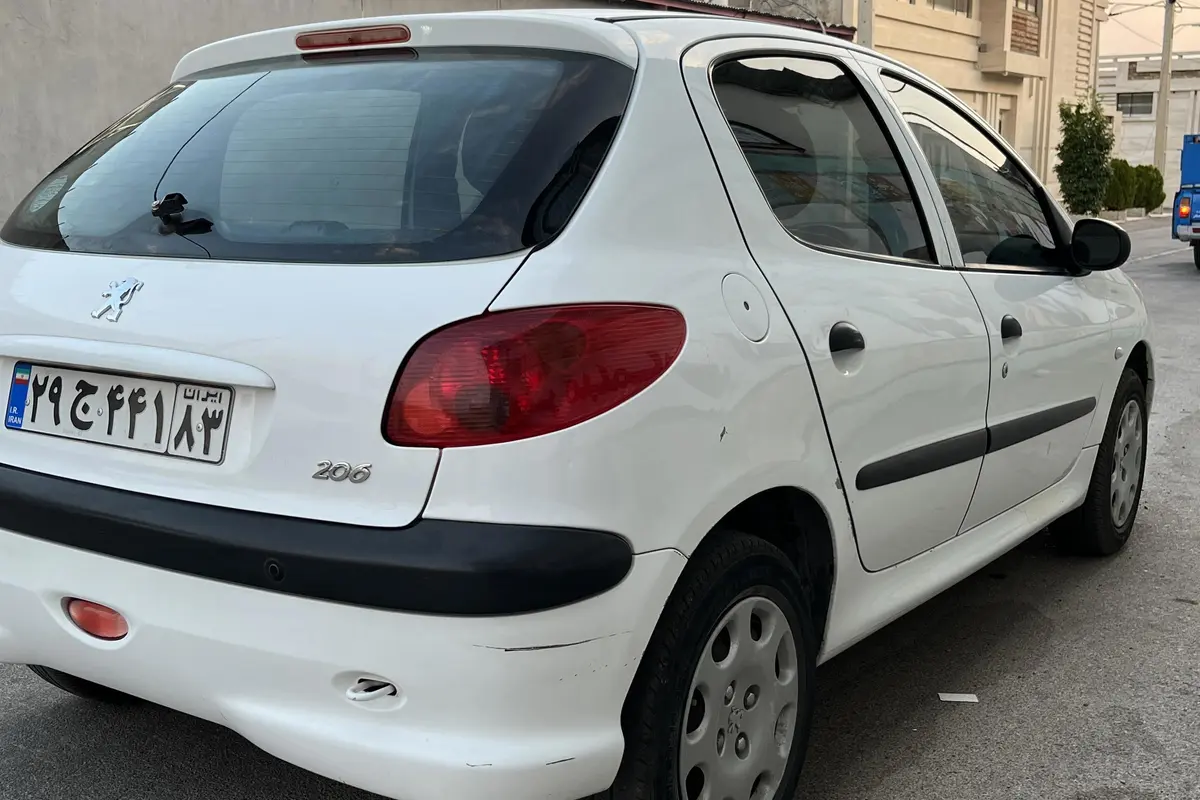 پژو،  206