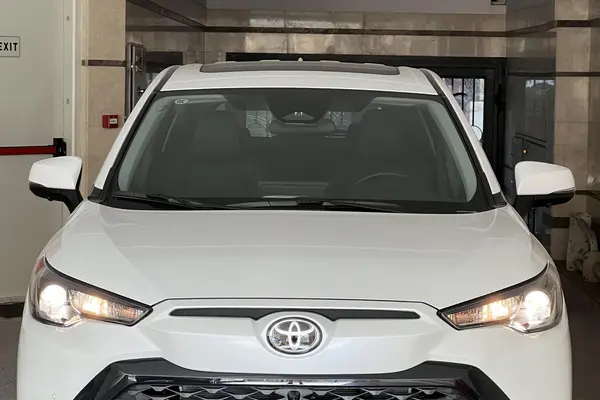 تویوتا، فرانت لندر هیبرید