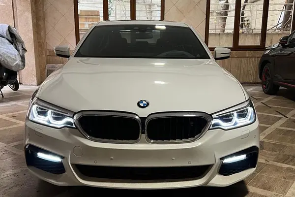 ب ام و، سری 5 سدان