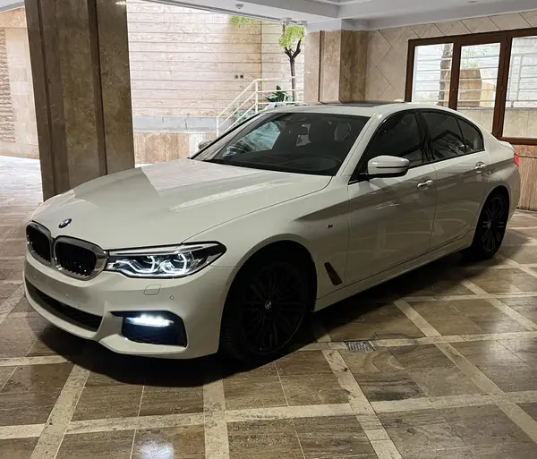 ب ام و، سری 5 سدان