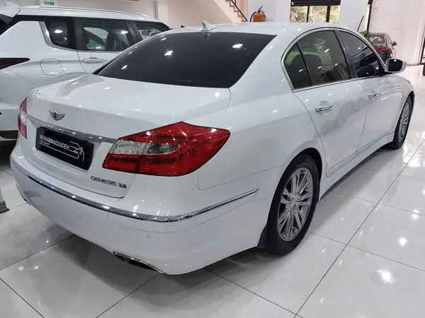 هیوندای، جنسیس