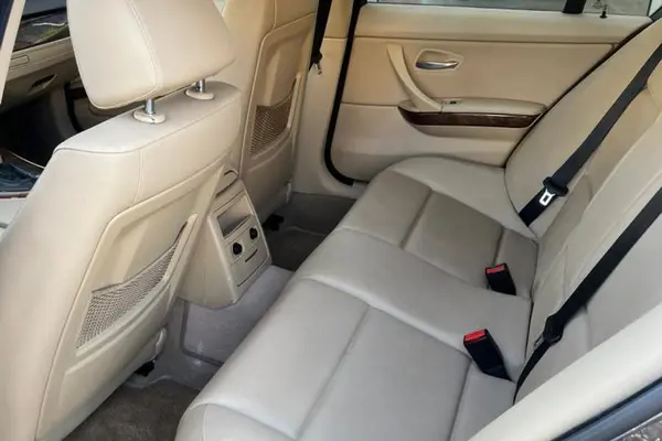 ب ام و، سری 3 سدان