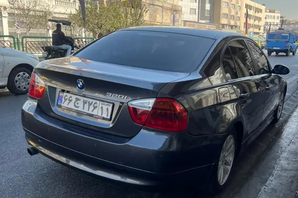 ب ام و، سری 3 سدان