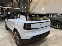 ولوو، EX30