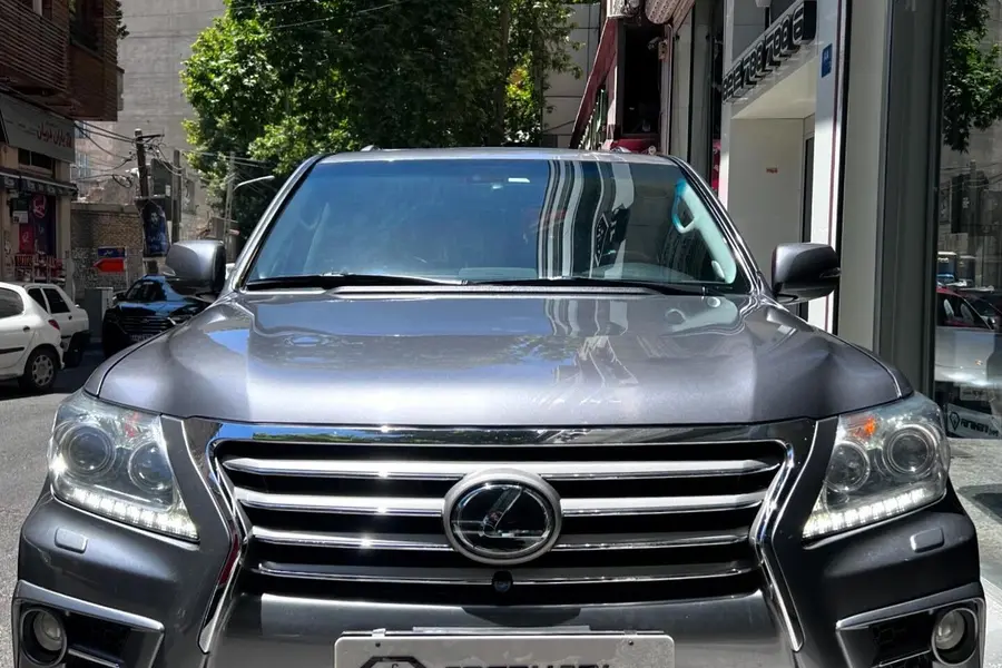 لکسوس، LX