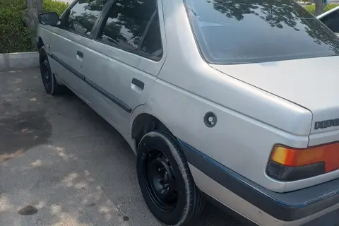 پژو، 405