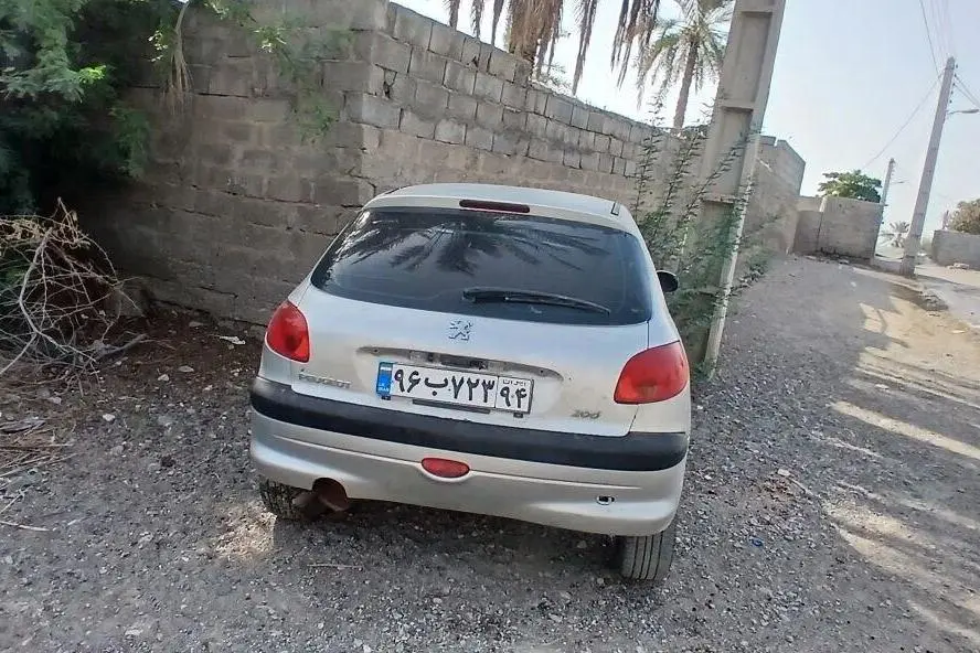 پژو،  206