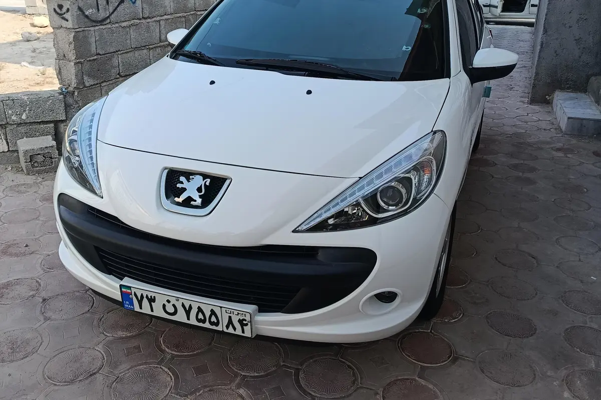 پژو،  207