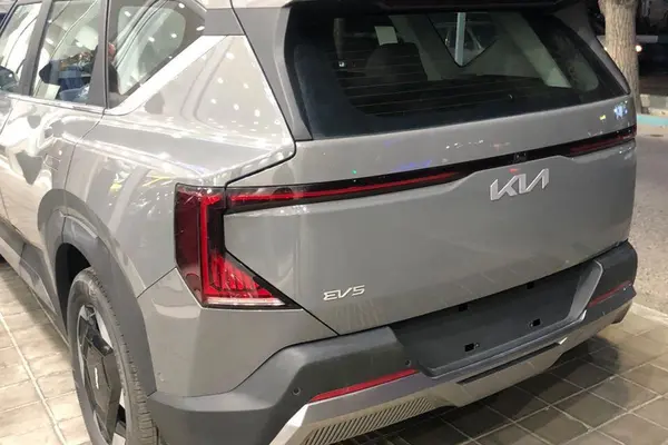 کیا، EV5