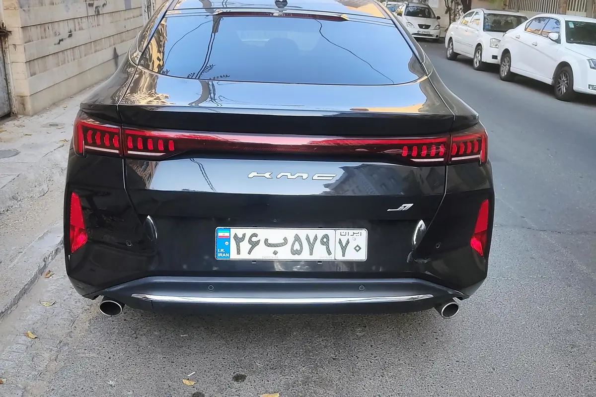 کی ام سی،  J7