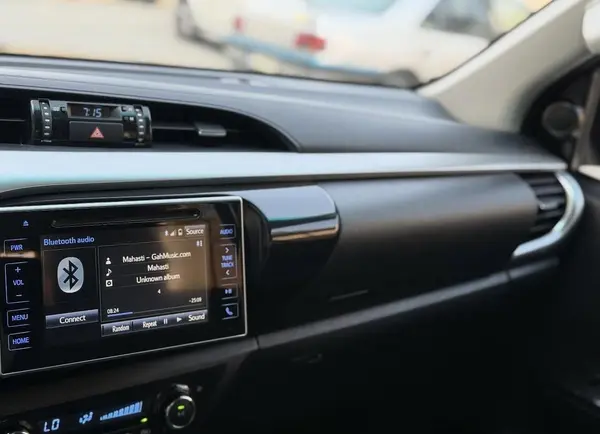 تویوتا، هایلوکس دو کابین