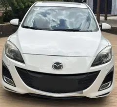 مزدا، 3 نیو صندوق دار