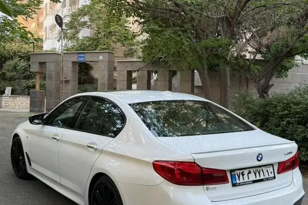 ب ام و  سری 5 سدان