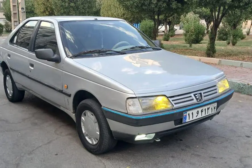 پژو،  405