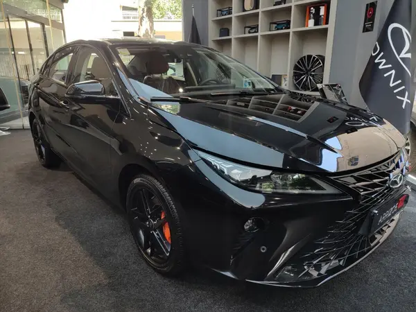 فونیکس، آریزو 6 جی تی (Z6 GT)