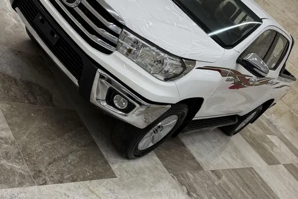 تویوتا، هایلوکس دو کابین