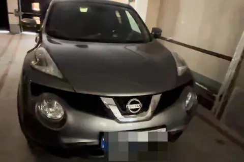 نیسان، جوک