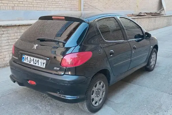 پژو، 206