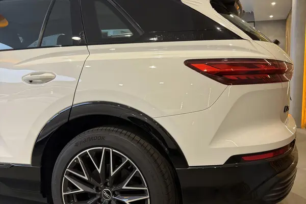 آئودی، Q5 e-tron