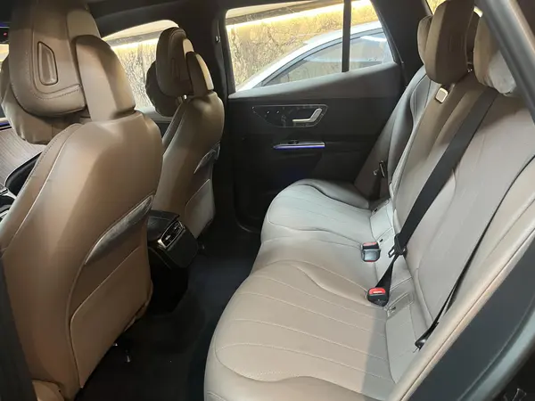 بنز  EQE SUV