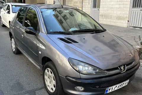 پژو، 206