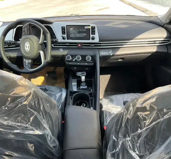 هیوندای، النترا