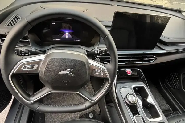 کی ام سی  X5
