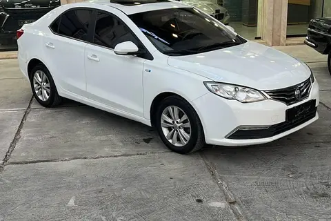 ام جی، 360