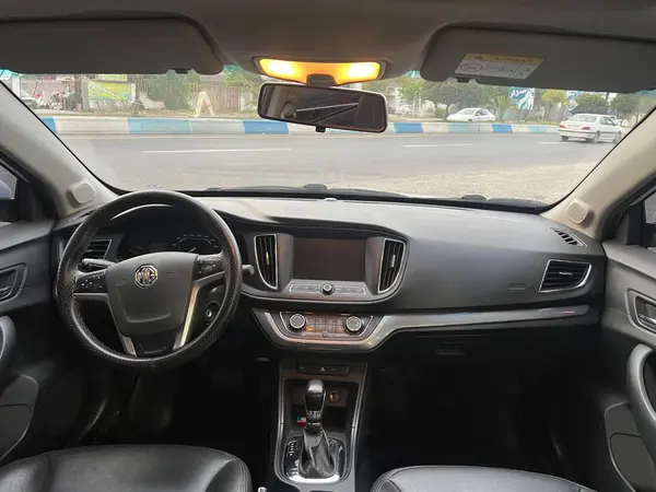 ام جی  360