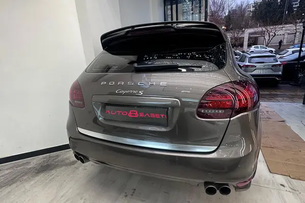 پورشه، کاین