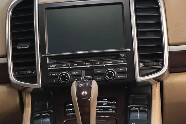 پورشه، کاین